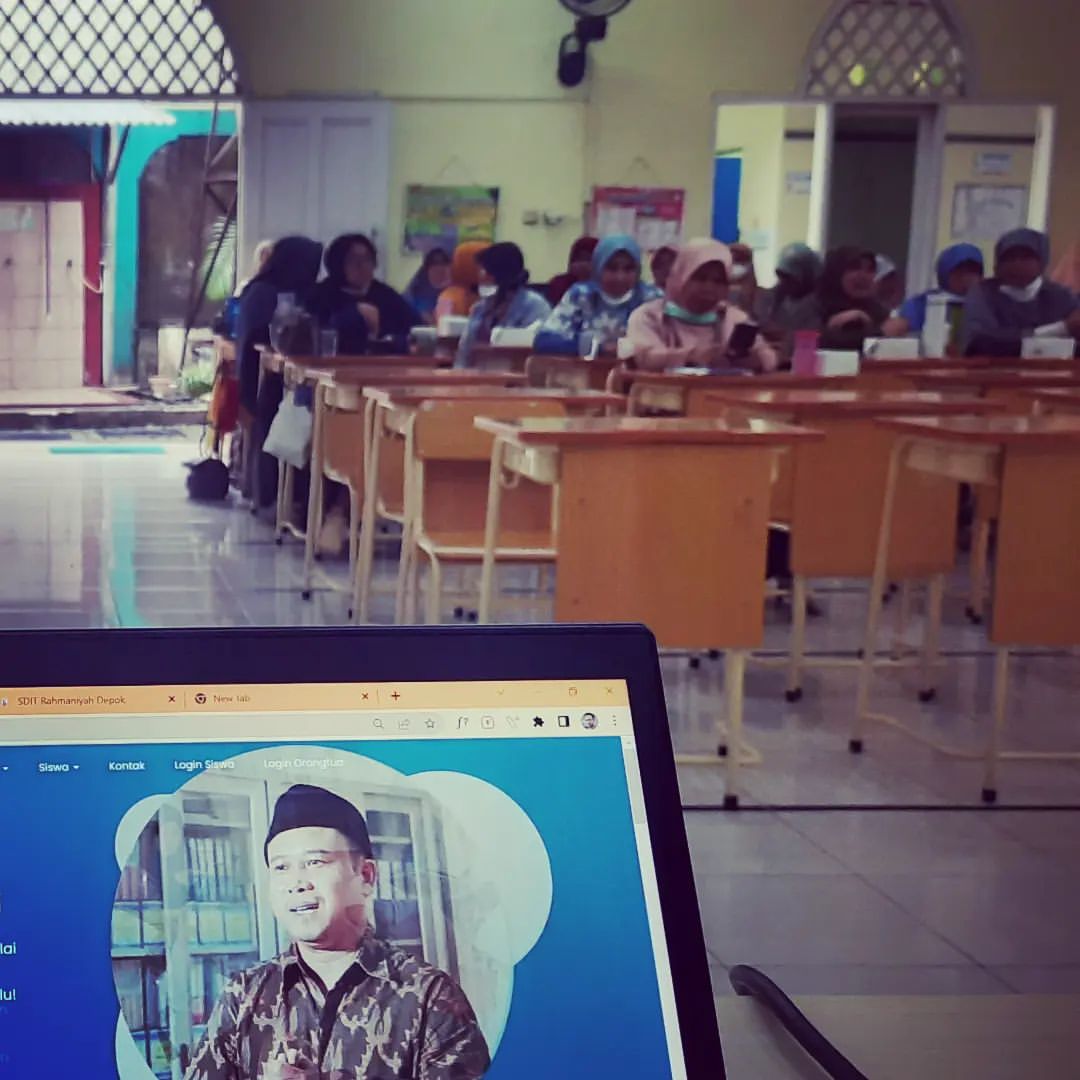 YANG KEREN YANG PUNYA APPS?
Mas 