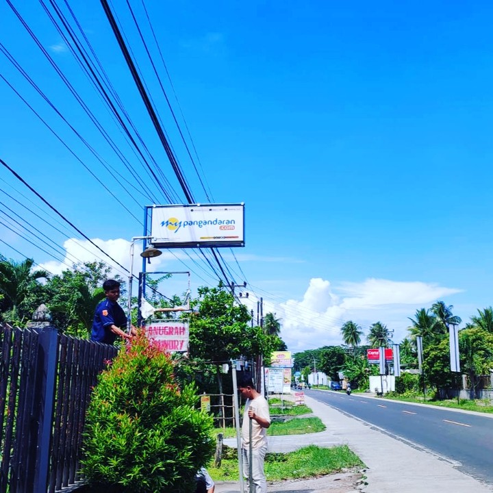 Karena sesungguhnya, kita hidup diantara 