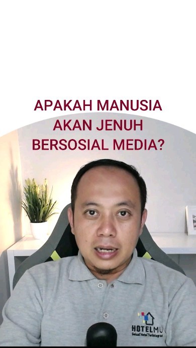 Iya sih gak mungkin Facebookan 